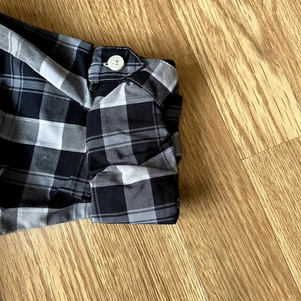 Urban Pipeline Plaid Button Up Black Gray Large